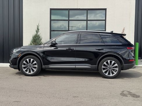 Used 2022 Lincoln Corsair Reserve w/ Elements Package image 2