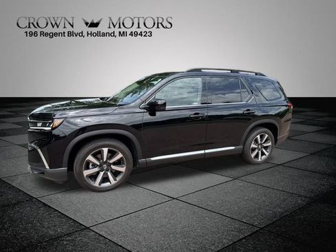 Used 2024 Honda Pilot Touring image 4