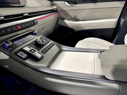 Used 2024 Hyundai Palisade Calligraphy image 22