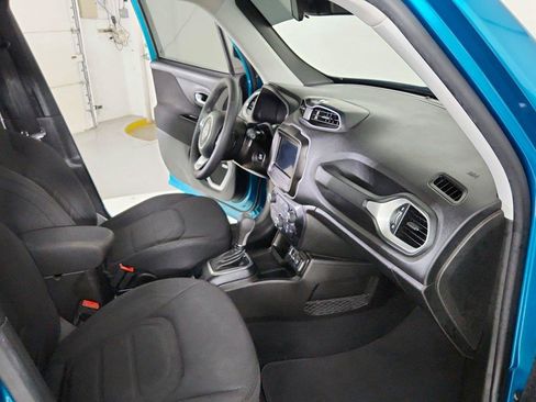 Used 2021 Jeep Renegade Latitude w/ Sun & Sound Group FWD image 27