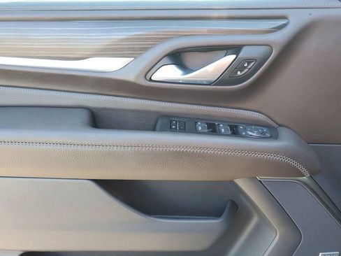 Used 2024 GMC Yukon XL Denali w/ Advanced Technology Package RWD image 16