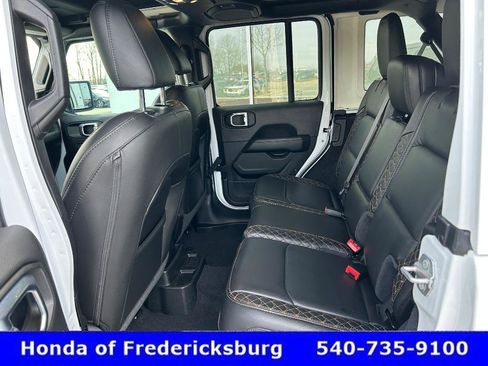 Used 2023 Jeep Wrangler Unlimited Sahara image 26