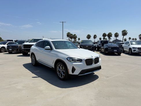 Used 2022 BMW X4 xDrive30i w/ Premium Package 2 AWD/4WD image 4