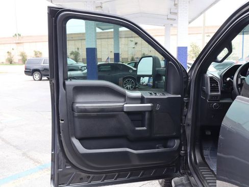 Used 2017 Ford F150 XLT w/ Equipment Group 302A Luxury AWD/4WD image 14