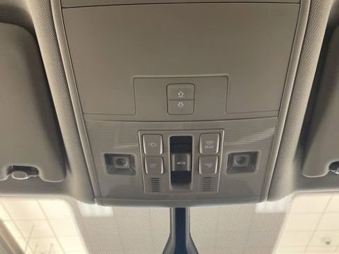 Used 2022 Volkswagen Atlas SE image 30