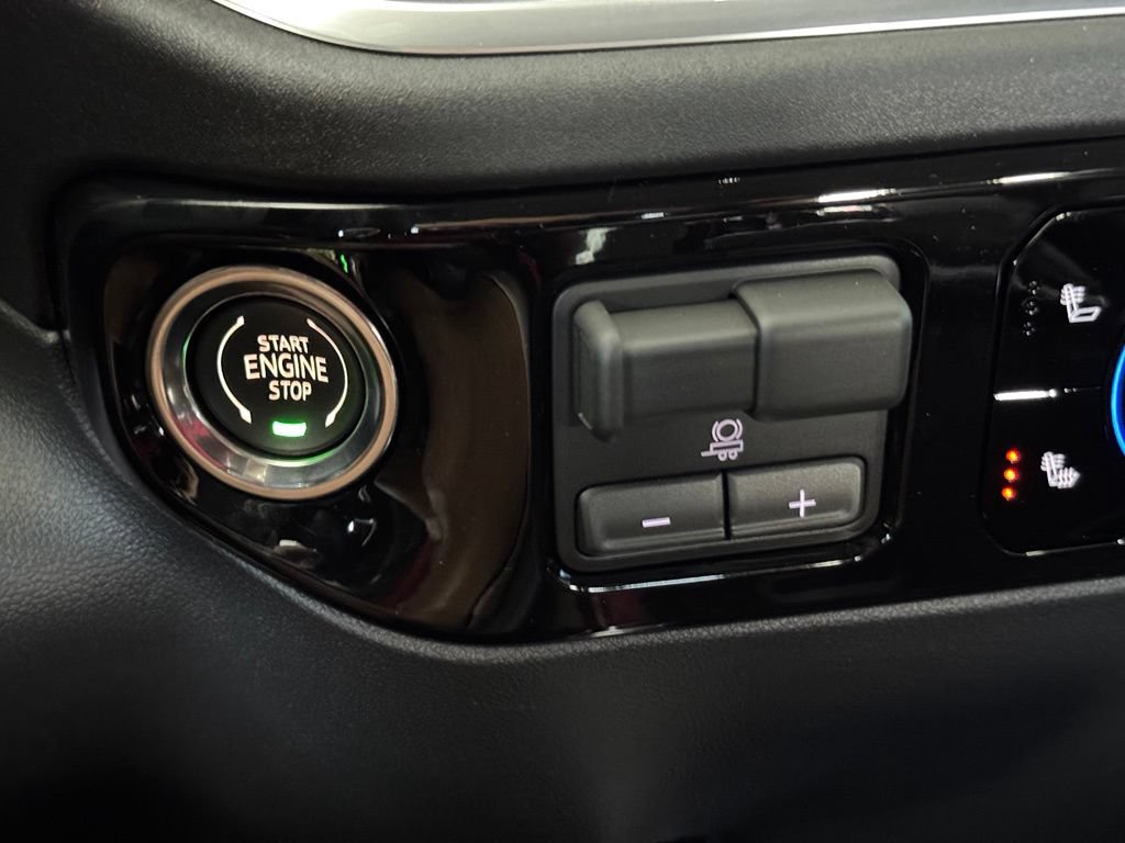 New 2026 Chevrolet Silverado 1500 RST w/ RST All Star Premium Package AWD/4WD image 36