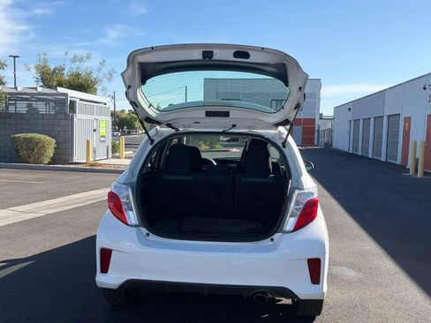 Used 2012 Toyota Yaris SE FWD image 12