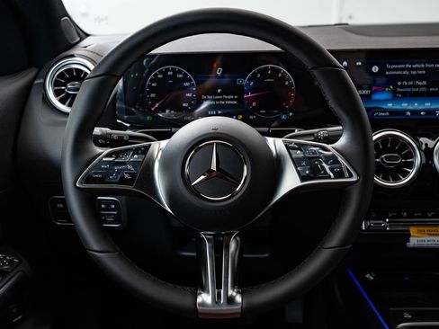 New 2026 Mercedes-Benz GLA 250 4MATIC image 39