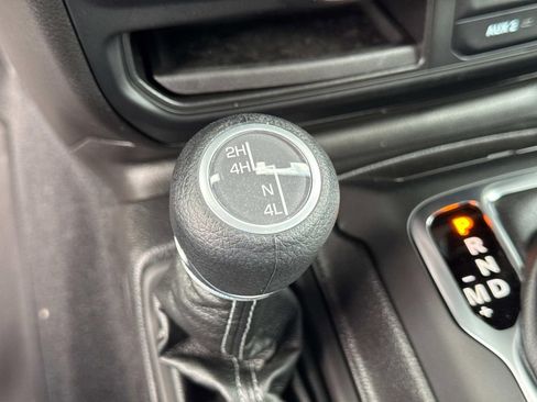 New 2025 Jeep Gladiator Sport image 30