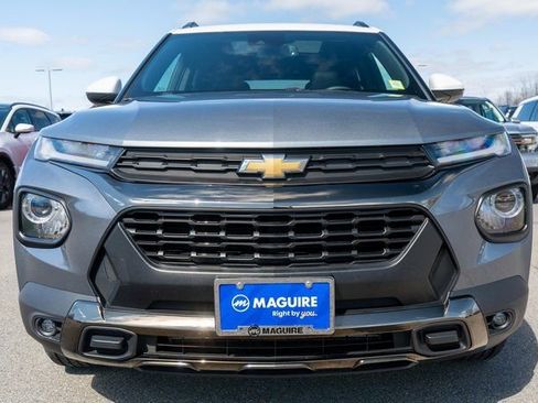 Used 2022 Chevrolet TrailBlazer ACTIV w/ Sun and Liftgate Package FWD image 3