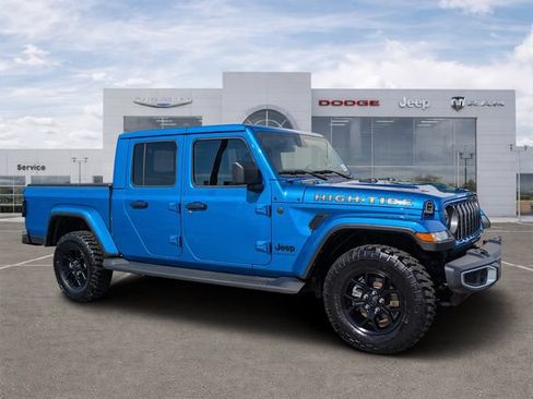 Certified 2025 Jeep Gladiator Sport AWD/4WD image 1
