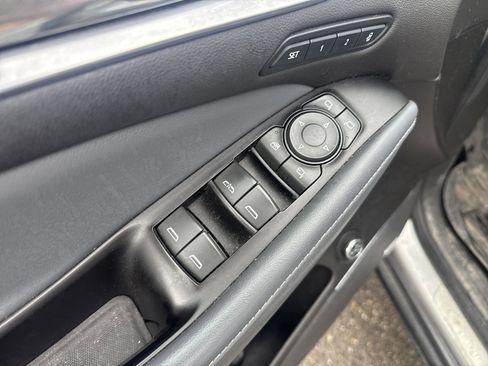 Used 2019 Buick Enclave Premium AWD/4WD image 14