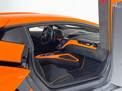 Used 2024 Lamborghini Revuelto Today's MSRP 771K * Only 1,400 image 28