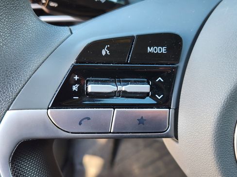 Certified 2024 Hyundai Elantra SEL image 24