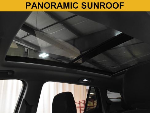Used 2022 GMC Terrain SLE w/ Driver Convenience Package FWD image 5