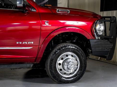 Used 2022 RAM 3500 Limited w/ Towing Technology Group AWD/4WD image 7
