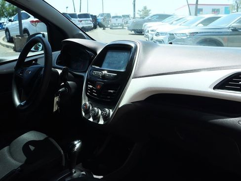 Used 2017 Chevrolet Spark LT image 31