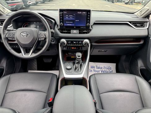 Used 2022 Toyota RAV4 Limited AWD/4WD image 36