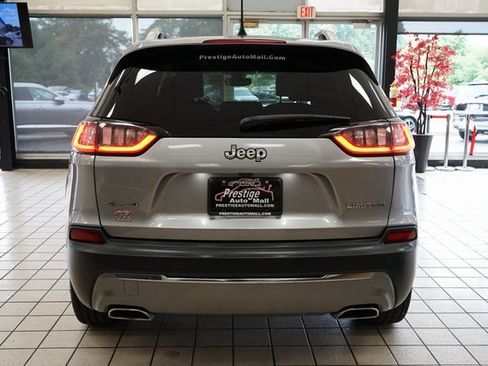 Used 2019 Jeep Cherokee Limited image 14