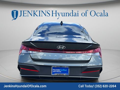 Certified 2025 Hyundai Elantra Sport FWD image 4