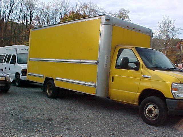Used 2012 Ford E-350 and Econoline 350 Super Duty w/ Payload Pkg RWD image 3
