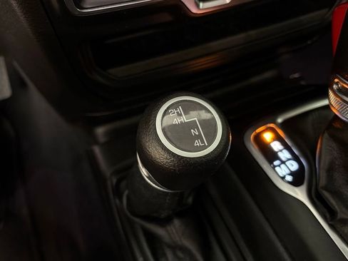 Used 2023 Jeep Gladiator Sport image 27