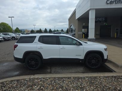 Used 2023 GMC Acadia SLT w/ Elevation Edition