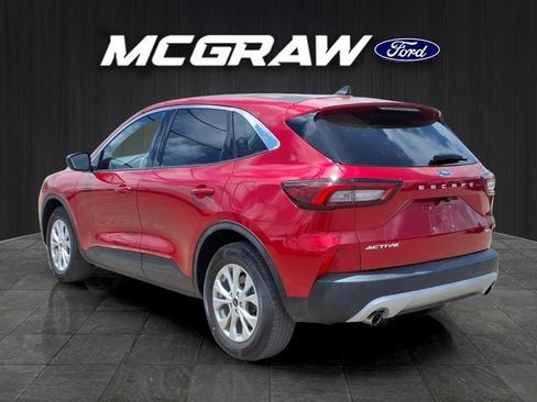 Used 2023 Ford Escape Active w/ Tech Pack #1 AWD/4WD image 3