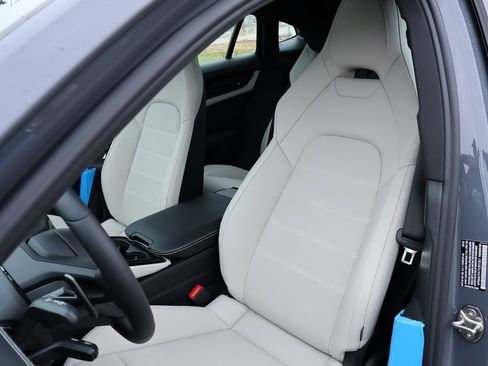 New 2026 Porsche Panamera image 5