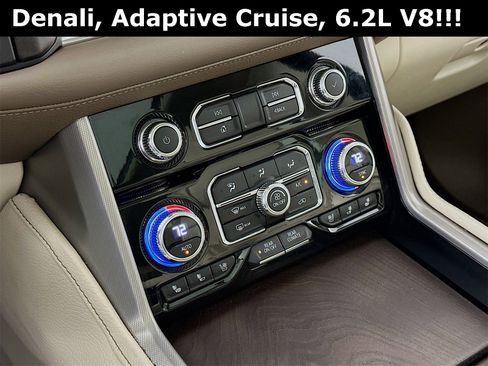 Used 2023 GMC Yukon XL Denali image 16