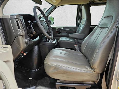 Used 2015 Chevrolet Express 2500 LS RWD image 15