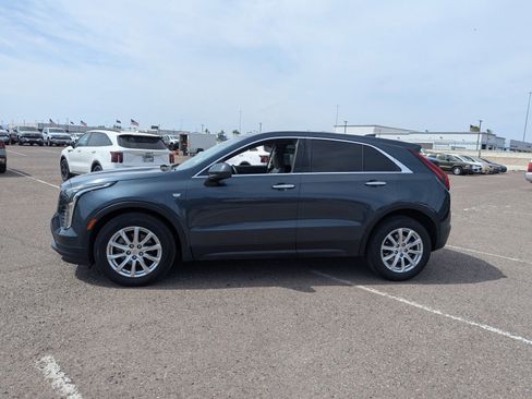 Used 2019 Cadillac XT4 Luxury image 2