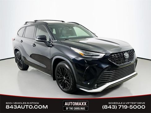 Used 2024 Toyota Highlander XSE FWD image 1