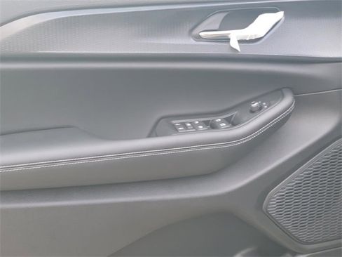 New 2025 Jeep Grand Cherokee L Laredo image 10