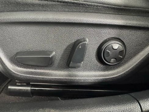 Used 2019 Genesis G70 2.0T Advanced w/ Elite Package image 36