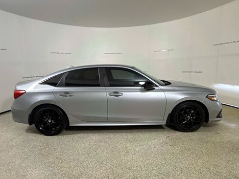 Used 2024 Honda Civic Sport image 6