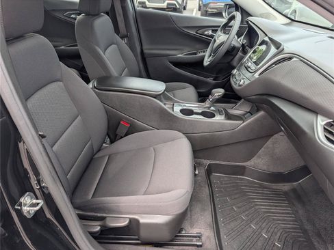 Used 2024 Chevrolet Malibu RS FWD image 11