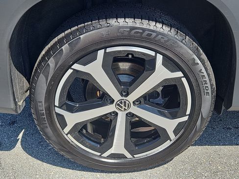 Used 2026 Volkswagen Tiguan SE AWD/4WD image 27
