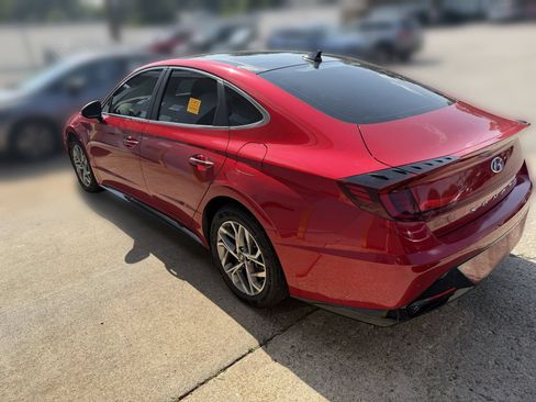 Used 2020 Hyundai Sonata SEL w/ Premium + Sunroof Package FWD image 3