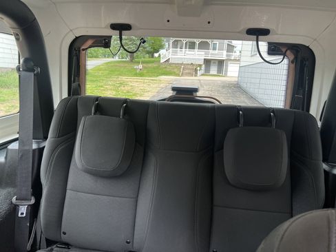 Used 2022 Jeep Wrangler Sport AWD/4WD image 7