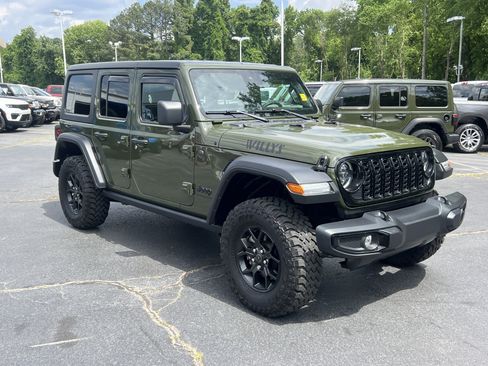 Used 2024 Jeep Wrangler Unlimited Sport AWD/4WD image 2