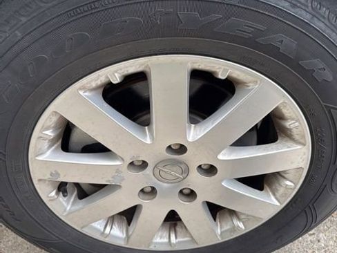 Used 2016 Chrysler Town & Country Touring image 28