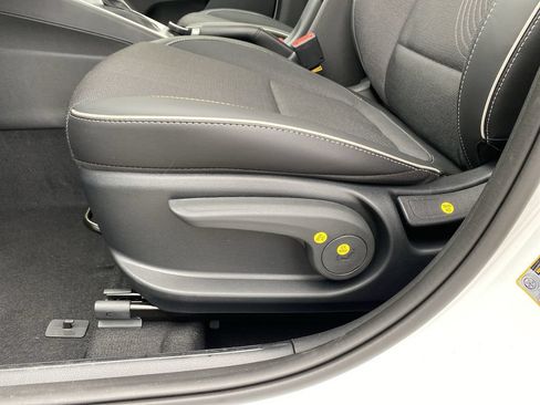 New 2026 Hyundai Venue SEL FWD image 11