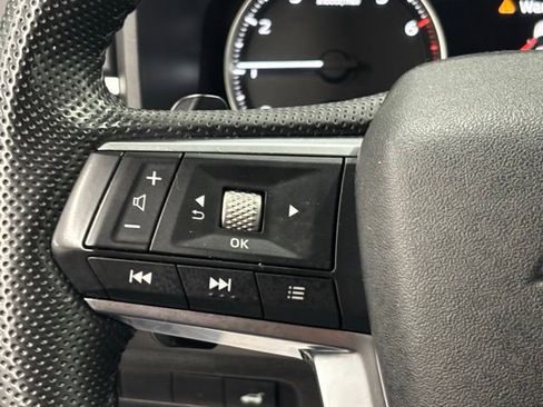 Used 2024 Mitsubishi Outlander FWD image 23