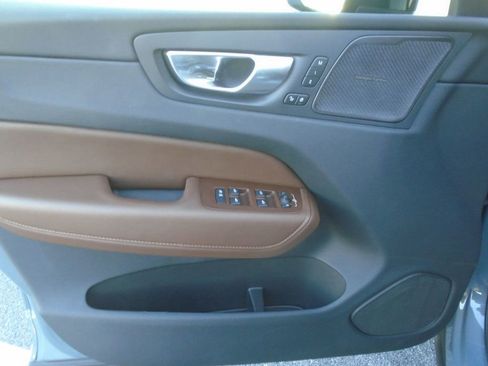 Used 2024 Volvo XC60 T8 Ultimate w/ Protection Package Premier image 12