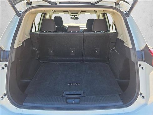 Used 2024 Nissan Rogue SV FWD image 6