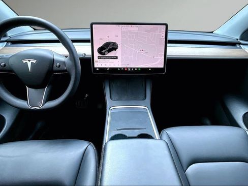 Used 2022 Tesla Model Y Long Range AWD/4WD image 8