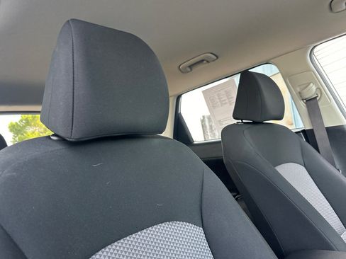 Used 2025 Kia Soul LX w/ LX Technology Package FWD image 18
