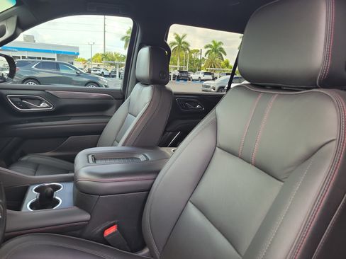 Used 2022 Chevrolet Tahoe RST w/ Luxury Package RWD image 15
