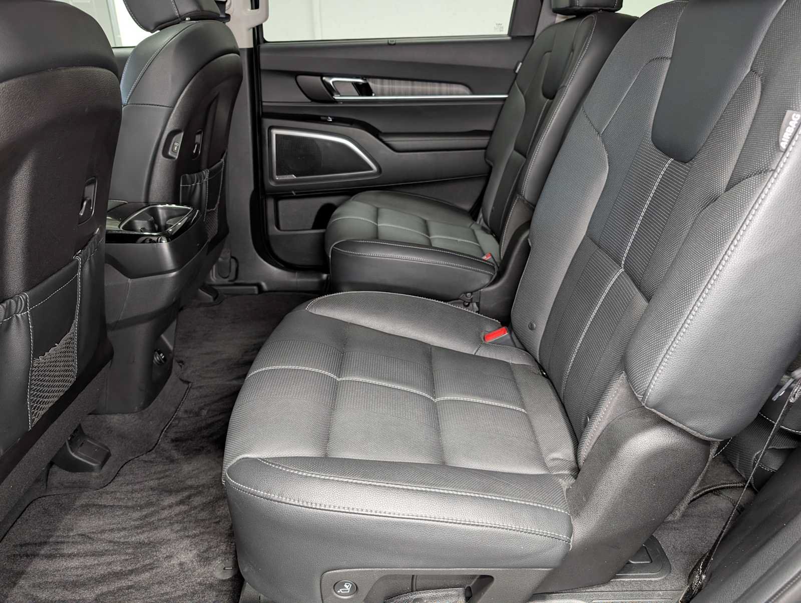 Used 2024 Kia Telluride EX w/ EX Captain's Chair Package AWD/4WD image 23